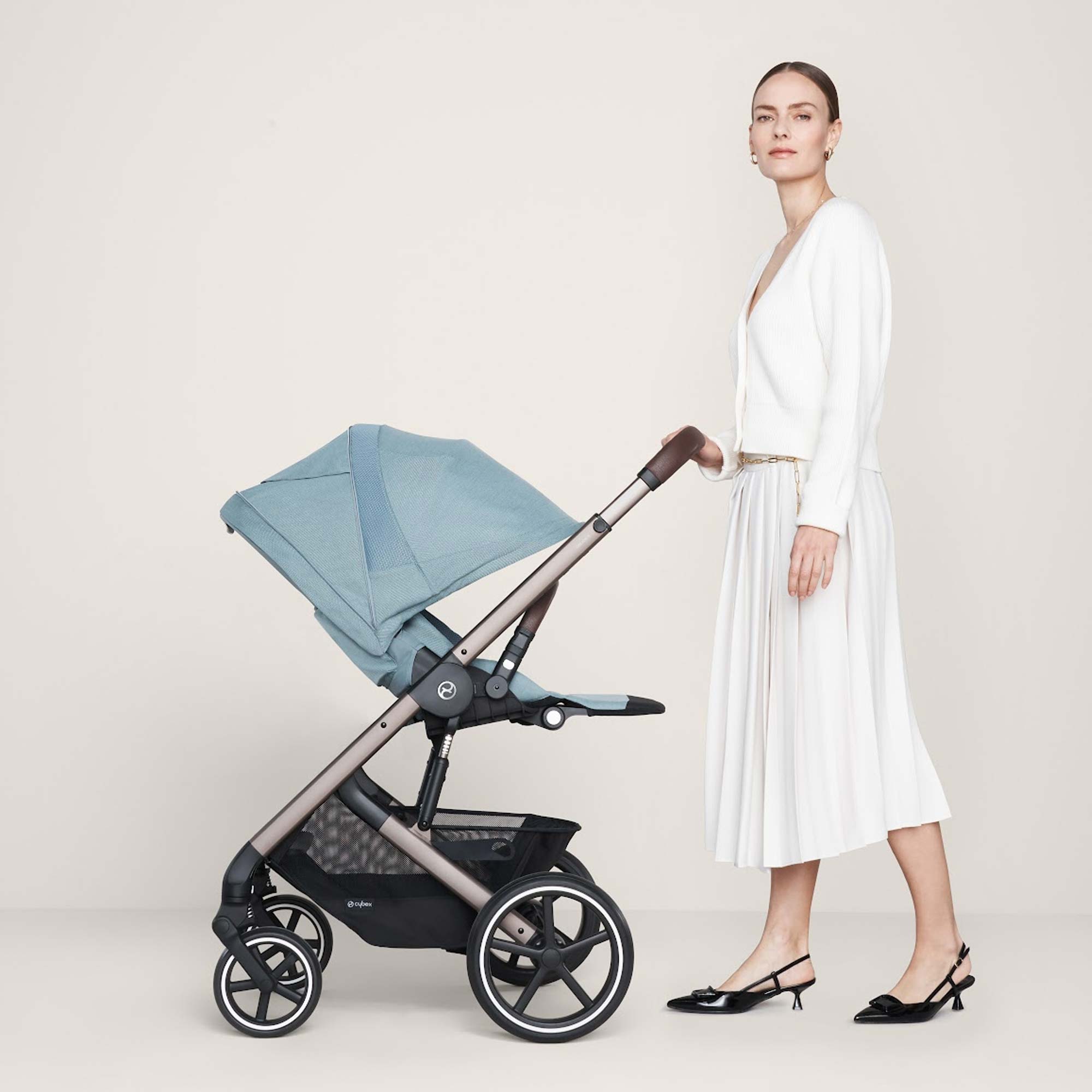 CYBEX Balios S Lux Stroller "MOON BLACK & BLACK FRAME" - Image 3